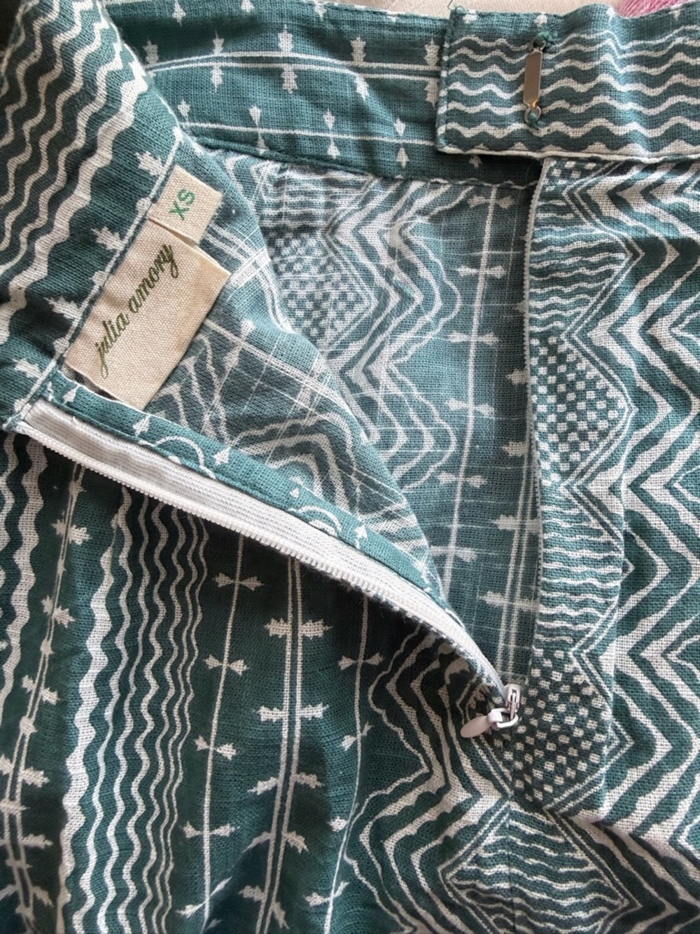 Julia Amory Ruffled Green Geometric Midi Skirt Size X-Small - Picture 7 of 9